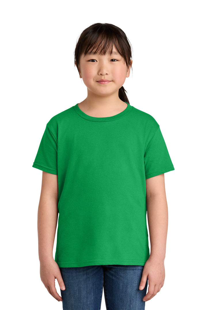 Front View of IrishGreen Gildan Youth Softstyle T-Shirt 64000B